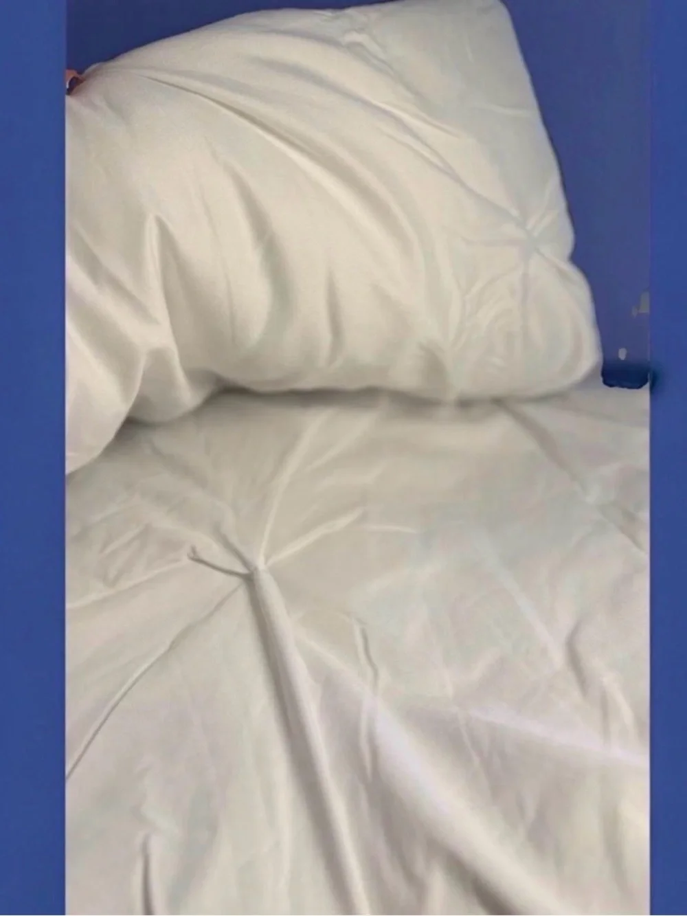 Pottery Barn Teen White Comforter - Clean Classic Look